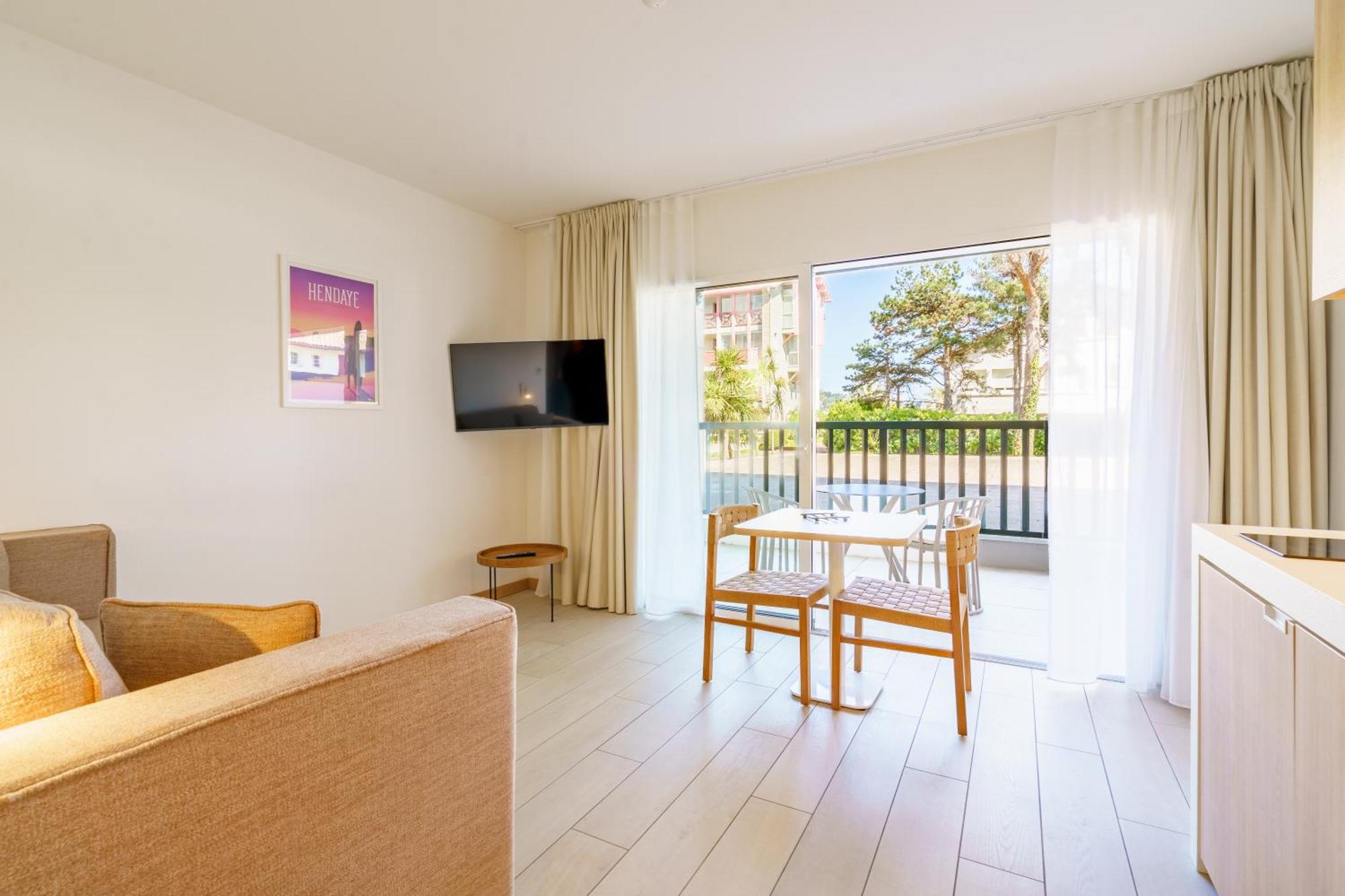 Appart hôtel Ibaia - Piscine & 4*