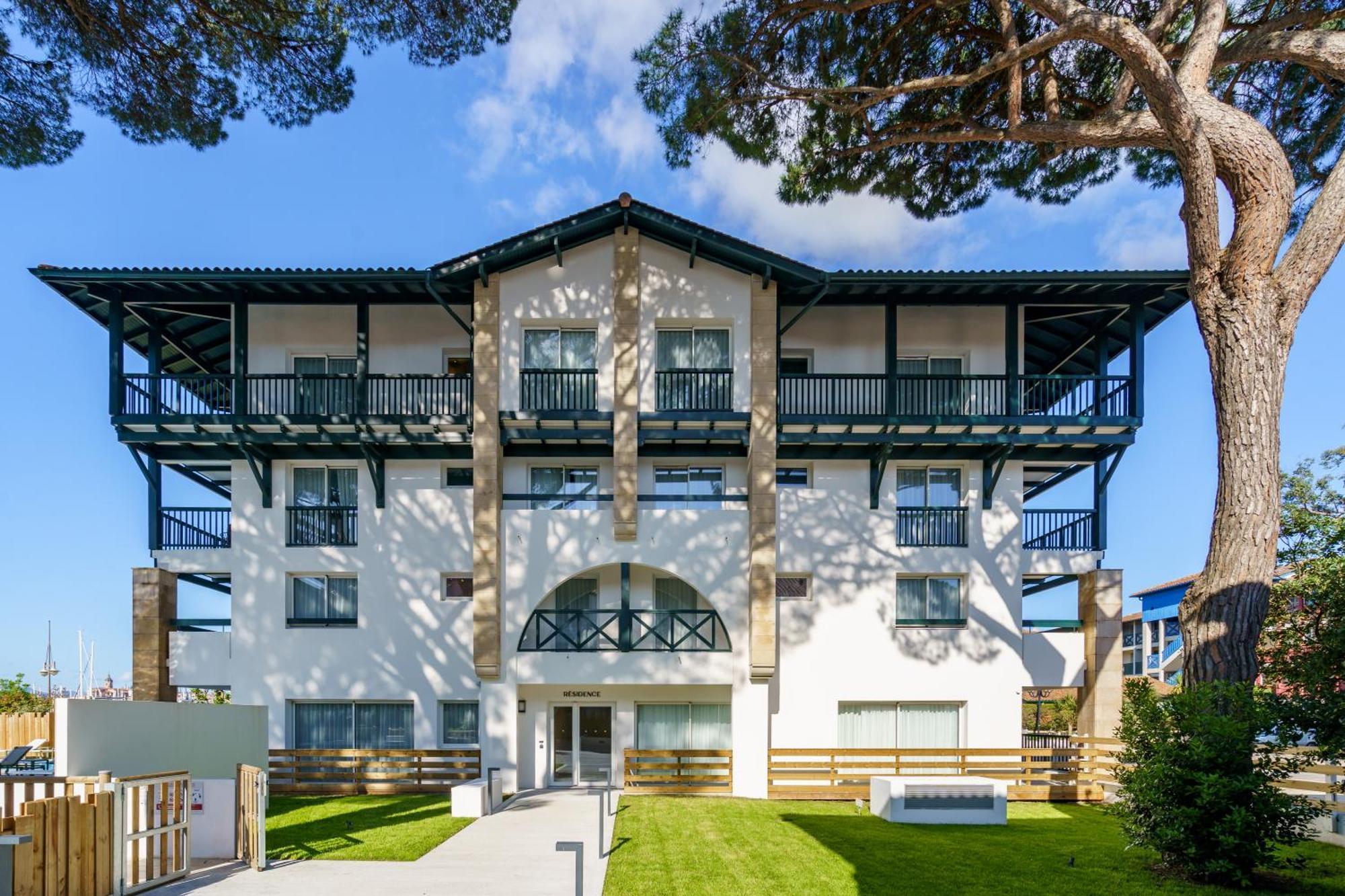 Appart hôtel Ibaia - Piscine & 4*